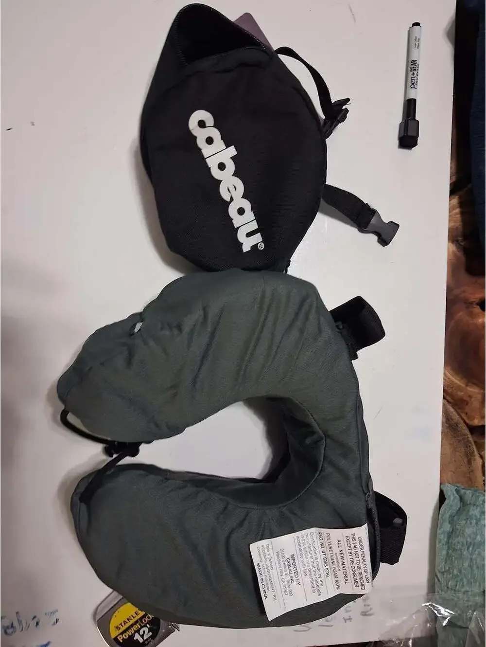 Cabeau Travel Neck Pillow and Carry Pouch Set - NWT
